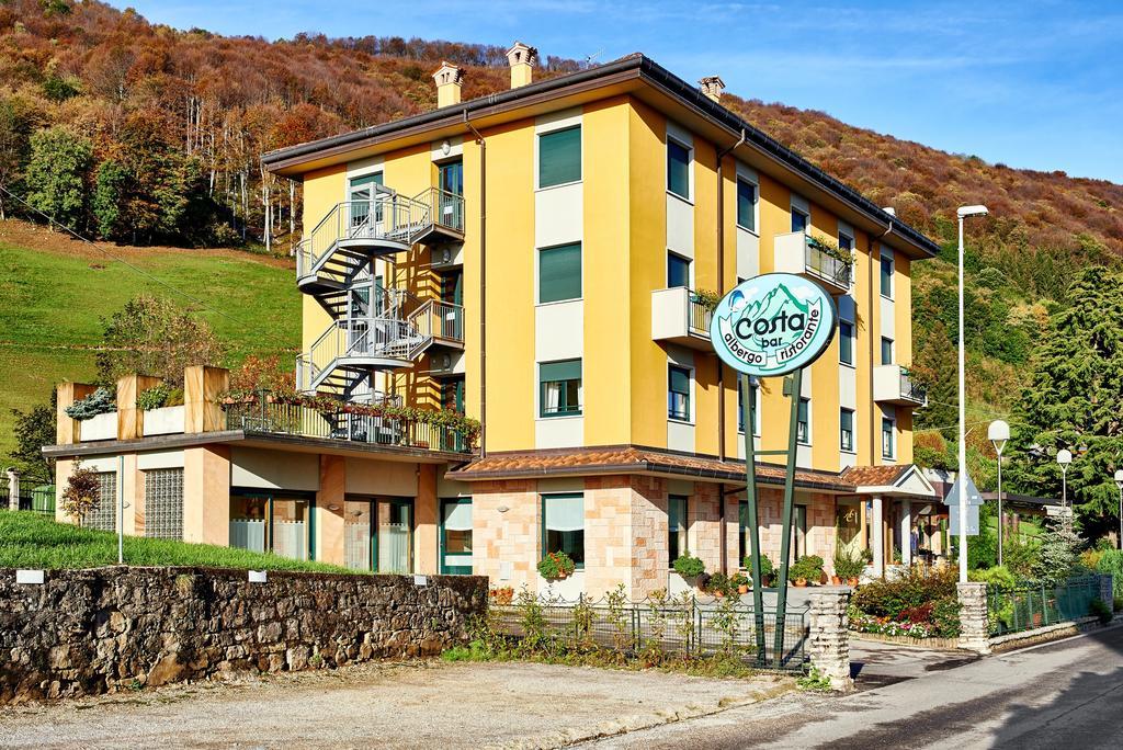 Costa Valle Imagna Hotel Ristorante Costa المظهر الخارجي الصورة